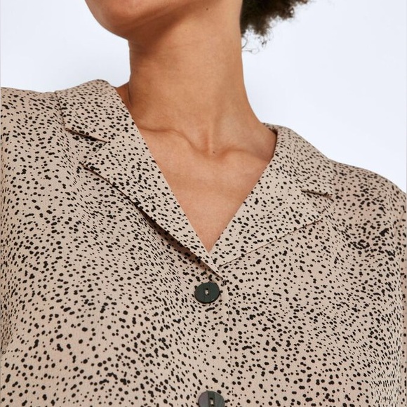 PRINTED SHORT SLEEVE BUTTON UP - Picture 4 of 5